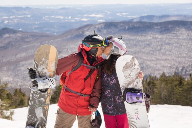 skiing engagement photos